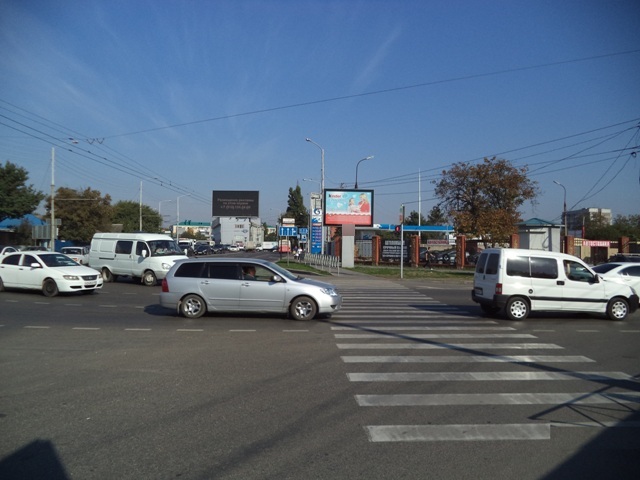 Фотография рекламного носителя, тип: Ситиборд 2.7x3.7, адрес: Северная ул. Х Уральская ул., Краснодар, Краснодарский край, Россия. Сторона A1-A5 №323452