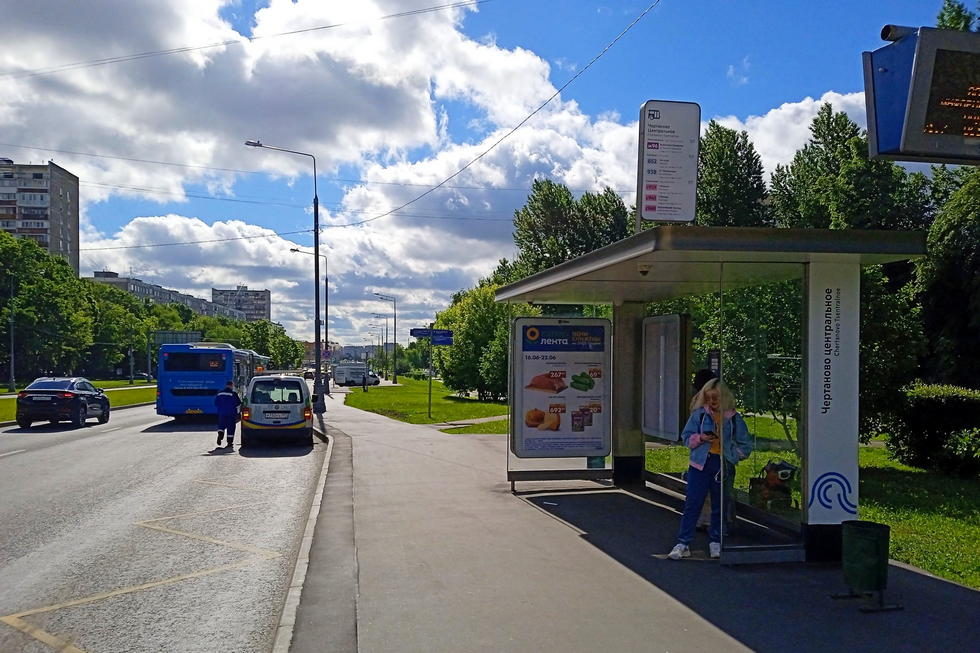 Фотография рекламного носителя, тип: Остановка 1.8x1.2, адрес: Красного Маяка ул., д.5, корп.1, Москва, Россия. Сторона А №807422