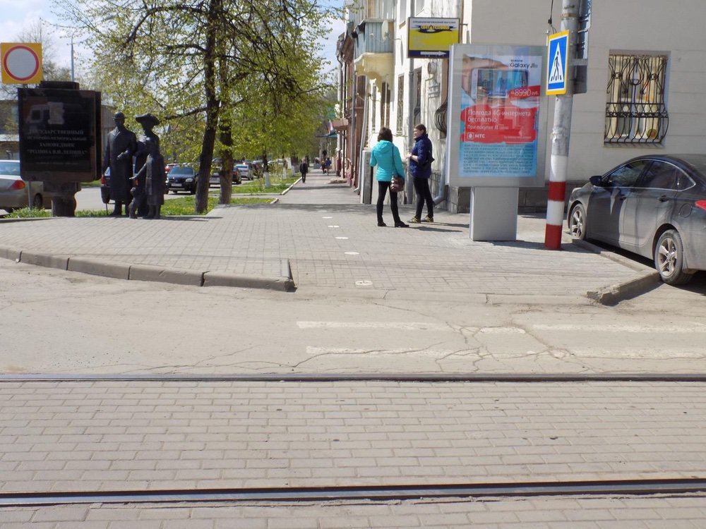 Фотография рекламного носителя, тип: Ситиформат 1.8x1.2, адрес: Железной Дивизии ул., д.19 Х Льва Толстого ул., Ульяновск, Ульяновская область, Россия. Сторона A №690712