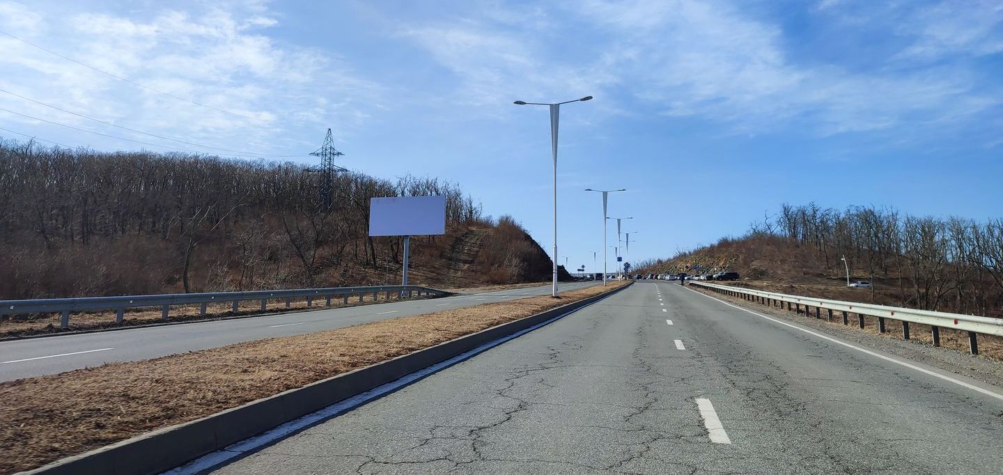 Фотография рекламного носителя, тип: Билборд 3x6, адрес: Русский о., ДВФУ, поз.3, Владивосток, Приморский край, Россия. Сторона B №979237