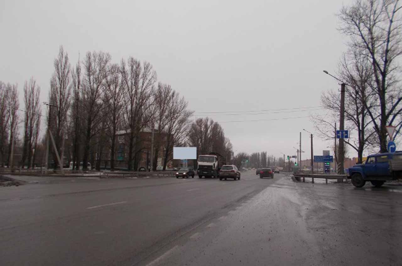 Фотография рекламного носителя, тип: Билборд 3x6, адрес: Харьковская ул., д.100, на 890 470 м, Новошахтинск, Ростовская область, Россия. Сторона Б №1093615