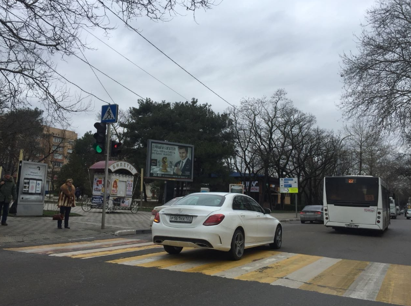 Фотография рекламного носителя, тип: Ситиборд 2.7x3.7, адрес: Советов ул., д.38 Х Рубина ул., Новороссийск, Краснодарский край, Россия. Сторона А1-А4 №480513