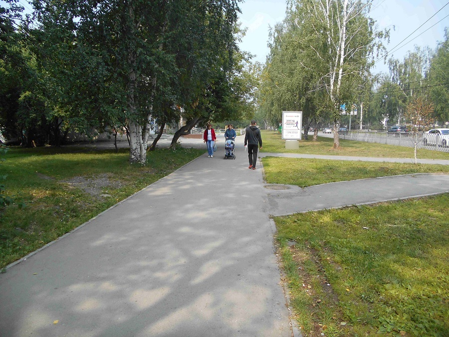 Фотография рекламного носителя, тип: Ситиформат 1.8x1.2, адрес: Бардина ул., д.7/1, Екатеринбург, Свердловская область, Россия. Сторона B №833765