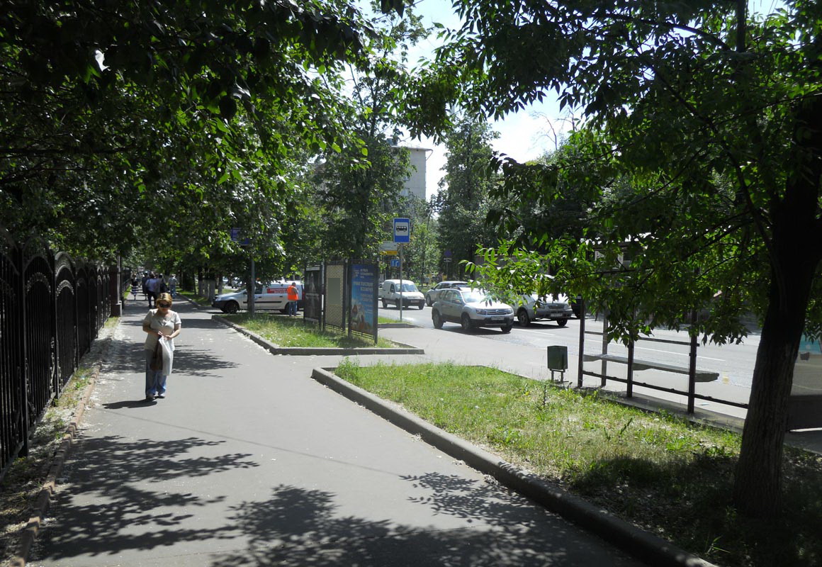 Фотография рекламного носителя, тип: Афиша 1.75x1.8, адрес: Авиамоторная ул., д.49, стенд 1, Москва, Россия. Сторона А2 №864952