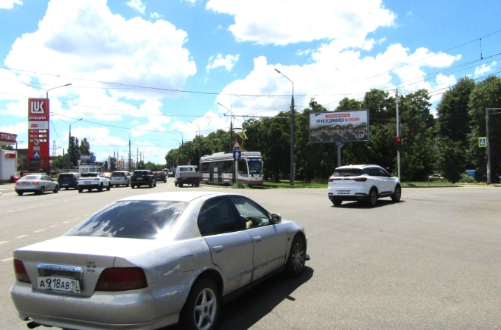 Фотография рекламного носителя, тип: Билборд 3x6, адрес: Захарова ул., д.31, Краснодар, Краснодарский край, Россия. Сторона A1-A3 №459417