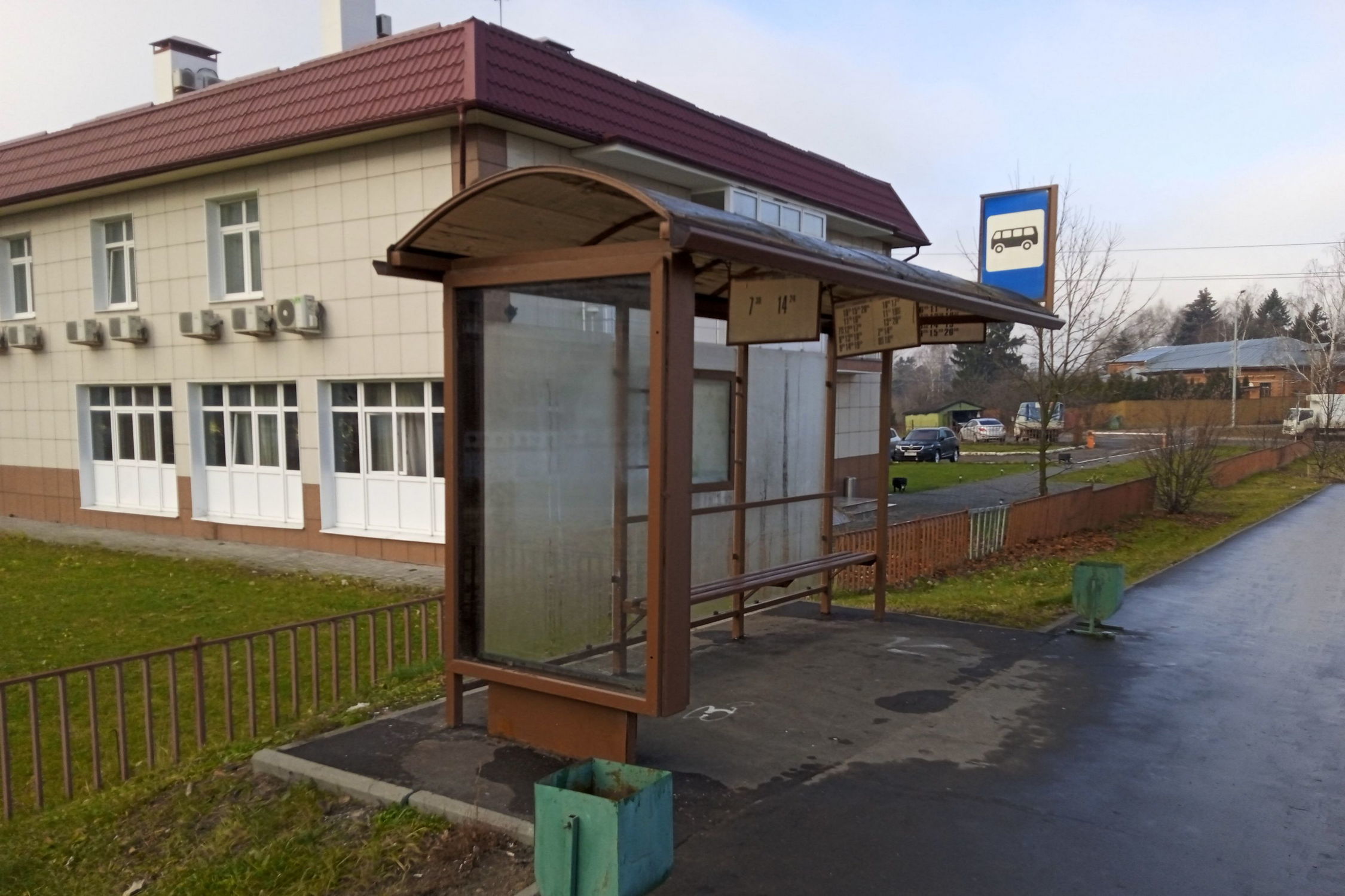 Фотография рекламного носителя, тип: Остановка 1.8x1.2, адрес: ТиНАО, Внуковское пос., Внуковское ш., квартал 52, Москва, Россия. Сторона Б №957542