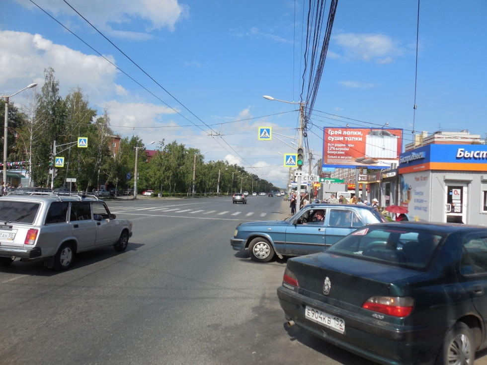 Фотография рекламного носителя, тип: Билборд 3x6, адрес: Космический пр-т., д.17а, Омск, Омская область, Россия. Сторона А №1009987