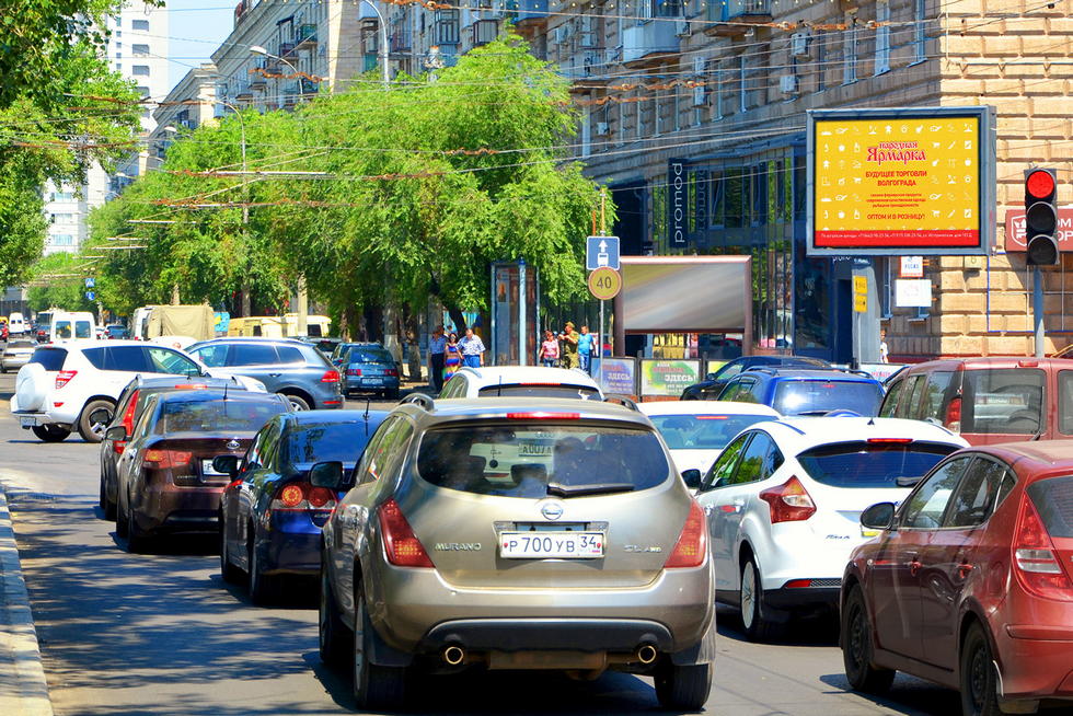 Фотография рекламного носителя, тип: Ситиборд 2.7x3.7, адрес: Ленина пр-т. Х Комсомольская ул., поз.3, Волгоград, Волгоградская область, Россия. Сторона А1-A4 №338101