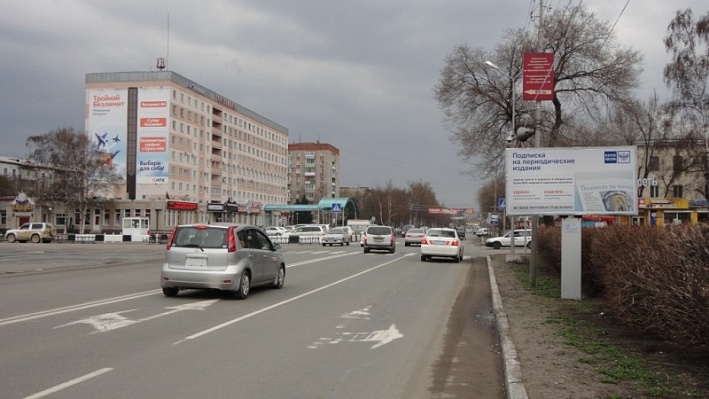 Фотография рекламного носителя, тип: Нестандартный ситиформат, адрес: Некрасова ул., д.73, поз.5, Уссурийск, Приморский край, Россия. Сторона А №791435