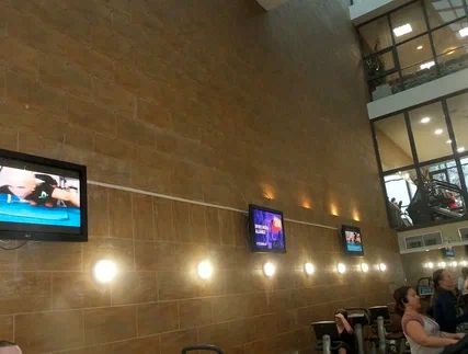 Фотография рекламного носителя, тип: Видеоэкран, адрес: Фитнес-центр «Fitness House на Чкаловской», Большая Разночинная ул., д.25А, Санкт-Петербург, Россия. Сторона/вариант 5 №981026