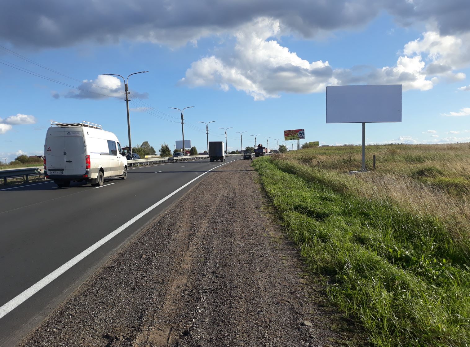 Фотография рекламного носителя, тип: Билборд 3x6, адрес: Кирилловское ш., 1 100м от Вологда-Н.Ладога а/д., Череповец, Вологодская область, Россия. Сторона A №992069