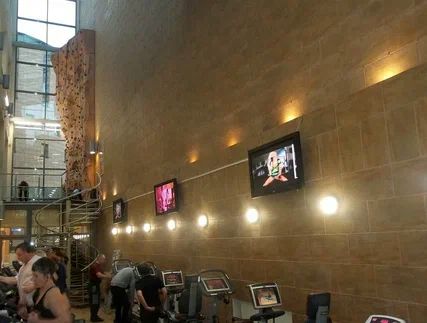 Фотография рекламного носителя, тип: Видеоэкран, адрес: Фитнес-центр «Fitness House на Чкаловской», Большая Разночинная ул., д.25А, Санкт-Петербург, Россия. Сторона/вариант 4 №981025