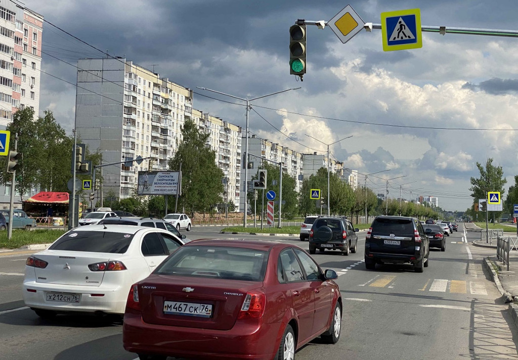 Фотография рекламного носителя, тип: Билборд 3x6, адрес: Фрунзе пр-т., д.45 X Лескова ул., Ярославль, Ярославская область, Россия. Сторона Б №832726