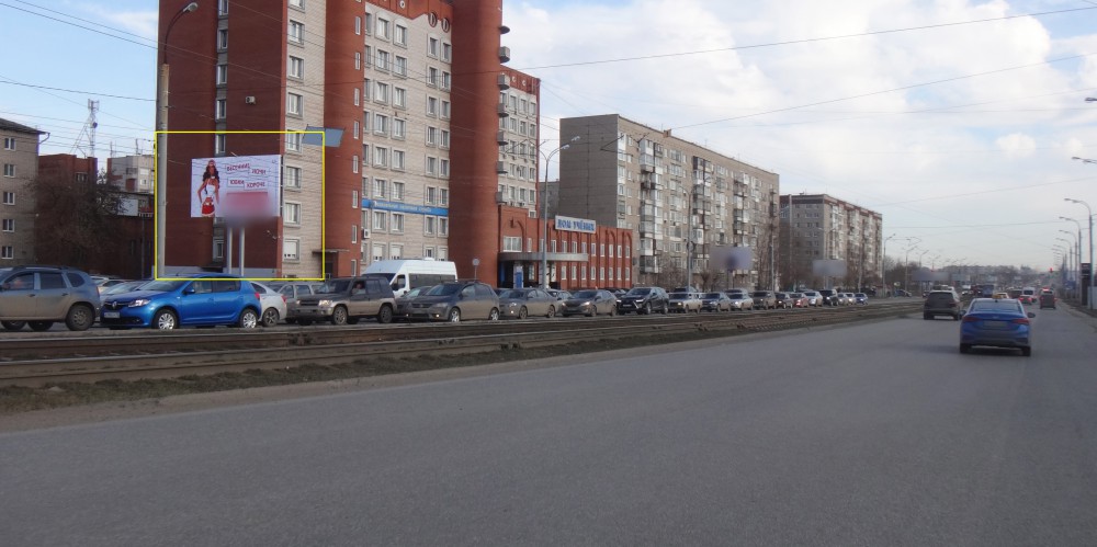 Фотография рекламного носителя, тип: Билборд 3x6, адрес: К. Маркса ул. Х К. Либкнехта ул., напротив автосалона Renault, Ижевск, Республика Удмуртия, Россия. Сторона B №785725