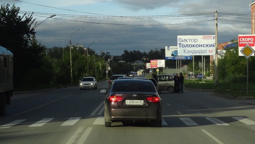 Фотография рекламного носителя, тип: Билборд 3x6, адрес: Ачинск г., Свердлова ул., д.11, Красноярск, Красноярский край, Россия. Сторона А №745154