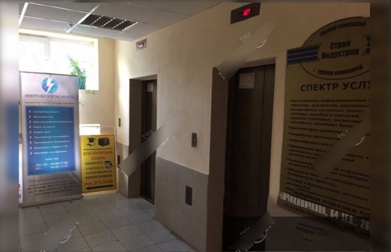 Фотография рекламного носителя, тип: Постер/баннер, адрес: Бизнес-центр «БЦ Сельмаш», Сельмаш пр-т., д.90А, Ростов-на-Дону, Ростовская область, Россия. Сторона/вариант №978124