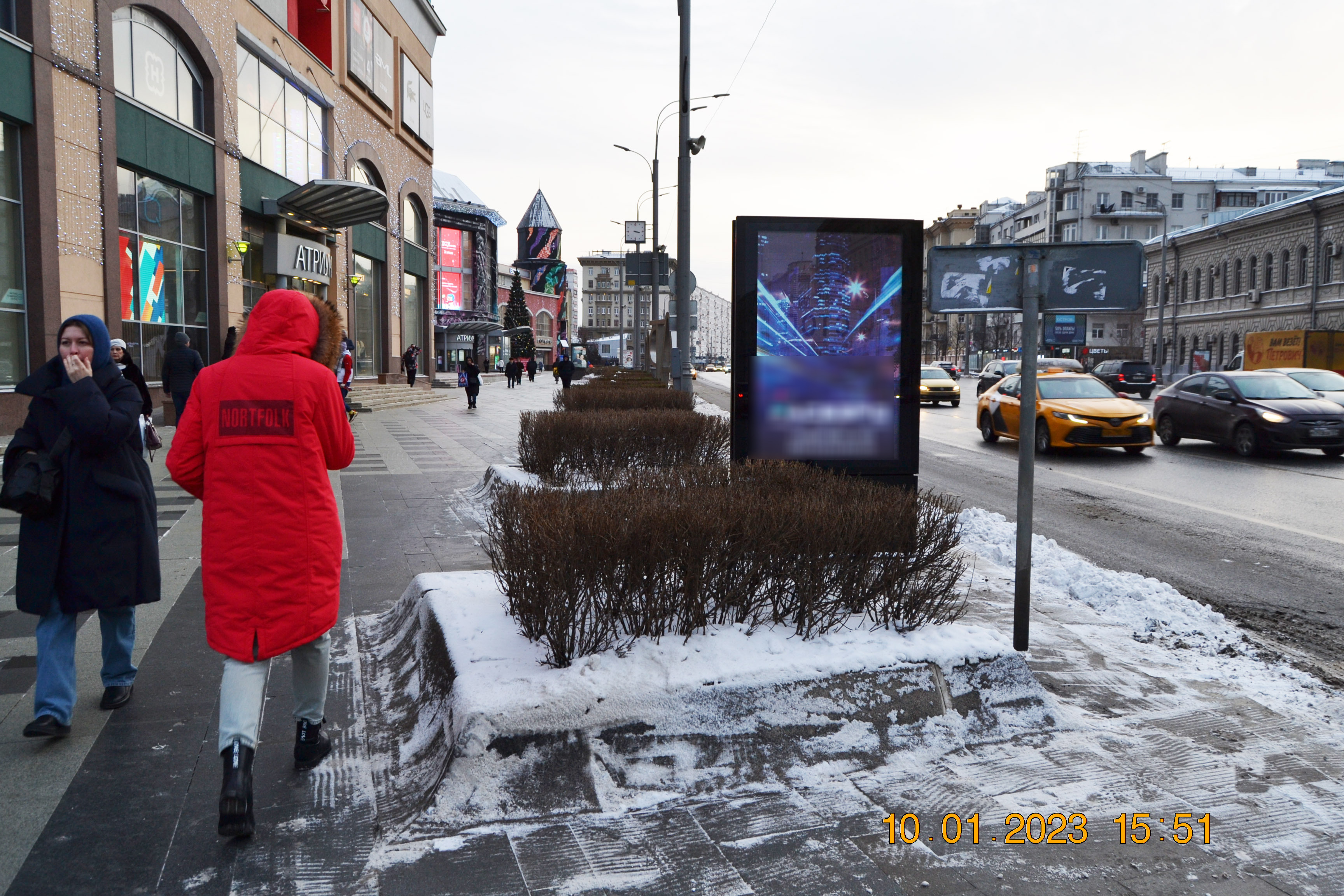 Фотография рекламного носителя, тип: Ситиформат 1.8x1.2, адрес: Зацепский Вал ул., д.33, поз.3, Москва, Россия. Сторона B1-B6 №1010626