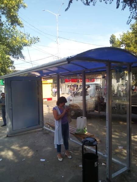 Фотография рекламного носителя, тип: Остановка 1.8x1.2, адрес: Астраханская ул. Х Б. Горная ул., ост. ЦКР, поз.2, Саратов, Саратовская область, Россия. Сторона A №842084