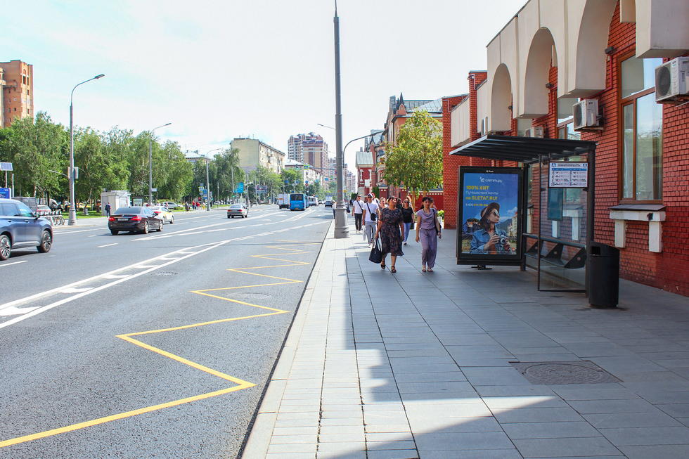 Фотография рекламного носителя, тип: Остановка 1.8x1.2, адрес: Таганская ул. Х Большая Андроньевская ул., Москва, Россия. Сторона А №335163