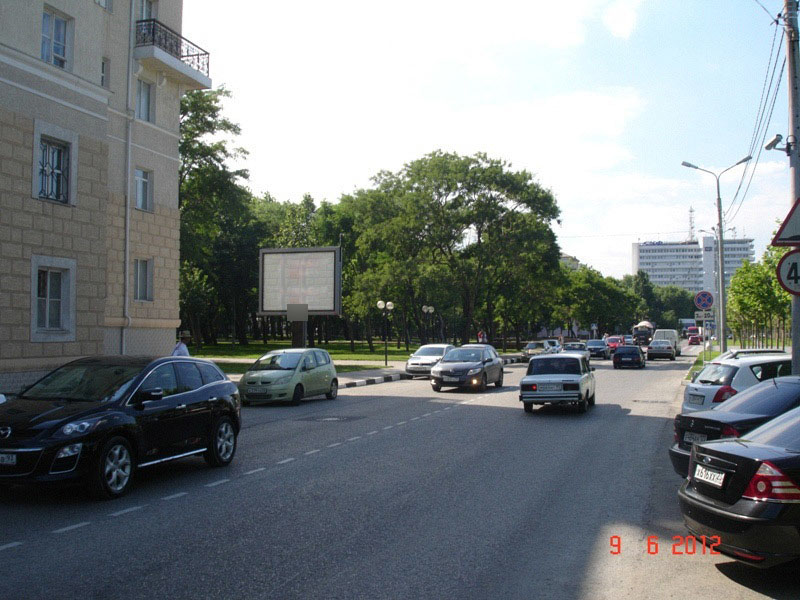 Фотография рекламного носителя, тип: Ситиборд 2.7x3.7, адрес: Мира ул. Х Мичуринский пер., Новороссийск, Краснодарский край, Россия. Сторона Б №599565