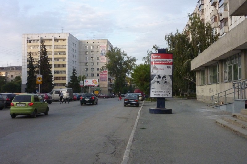 Фотография рекламного носителя, тип: Пиллар 3x1.4, адрес: М.Горького ул., д.129, Курган, Курганская область, Россия. Сторона А №478405