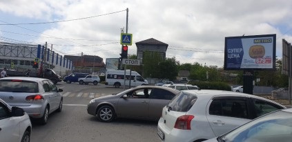 Фотография рекламного носителя, тип: Ситиборд 2.7x3.7, адрес: Кутузовская ул., д.17, Новороссийск, Краснодарский край, Россия. Сторона A1-A5 №1072001