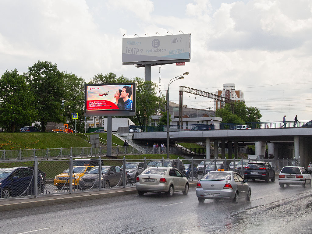 Фотография рекламного носителя, тип: Билборд 3x6, адрес: Рублевское ш., д.12, Москва, Россия. Сторона Bh1-Bh4 №883114