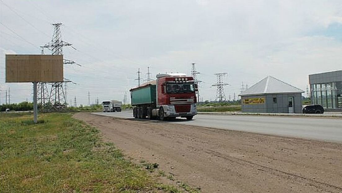 Фотография рекламного носителя, тип: Билборд 3x6, адрес: Саратовский тракт, автосалон РЕНО, Балаково, Саратовская область, Россия. Сторона B №870459