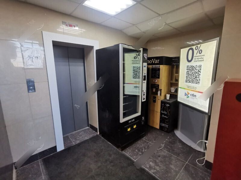 Фотография рекламного носителя, тип: Лайтбокс, адрес: Бизнес-центр «ПАРУС», Писарева ул., д.102, Новосибирск, Новосибирская область, Россия. Сторона/вариант №975468