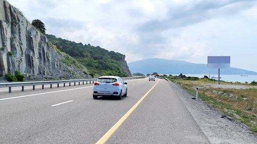 Фотография рекламного носителя, тип: Билборд 3x6, адрес: М-4 "Дон" а/д, 1 530 930м, Геленджик, Краснодарский край, Россия. Сторона A №962139