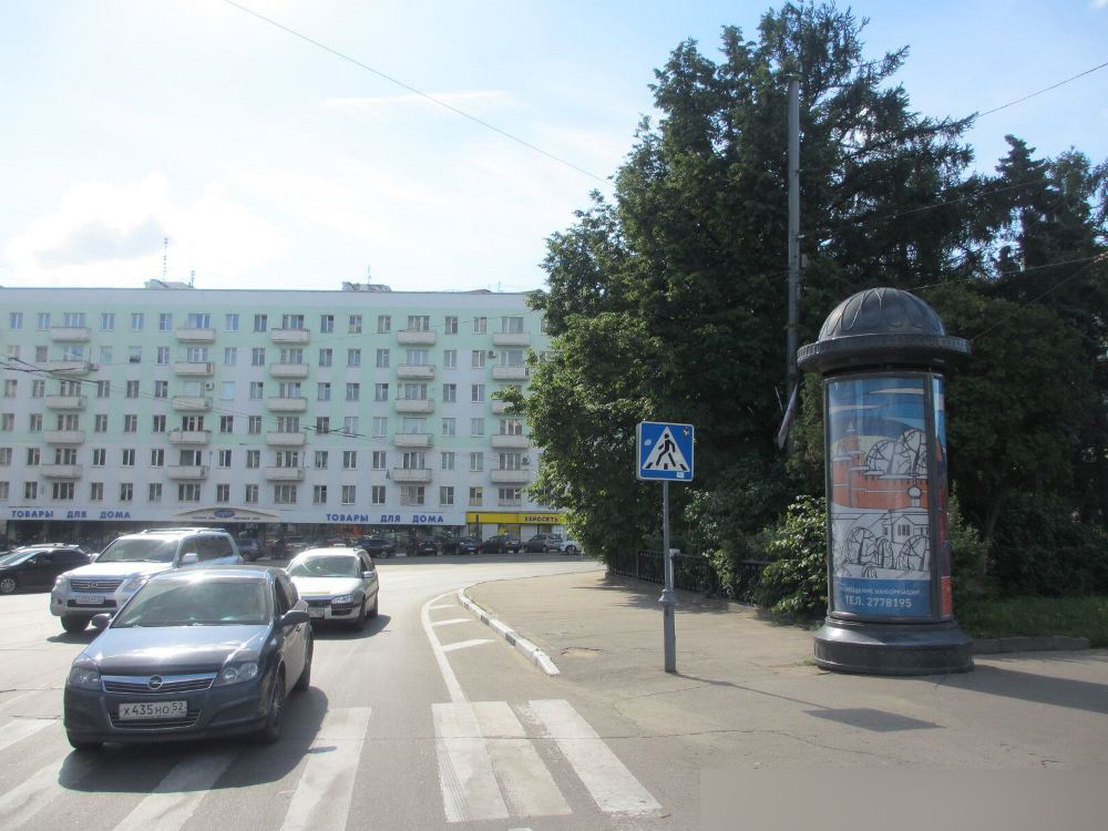 Фотография рекламного носителя, тип: Пиллар 3x1.4, адрес: Горького пл. Х Б.Покровская ул., д.56, Нижний Новгород, Нижегородская область, Россия. Сторона А2 №582898