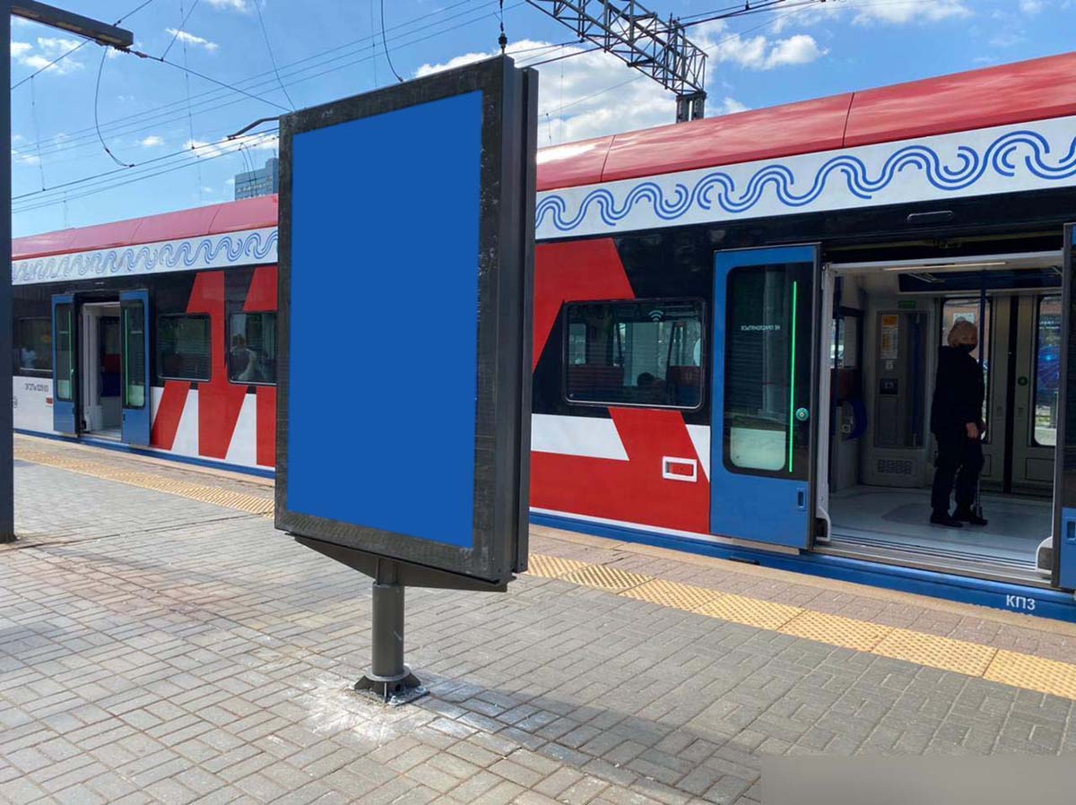 Фотография рекламного носителя, тип: Ситиформат 1.8x1.2, адрес: Одинцово ст., середина платформы, поз.2, Одинцово, Московская область, Россия. Сторона А1 №939741