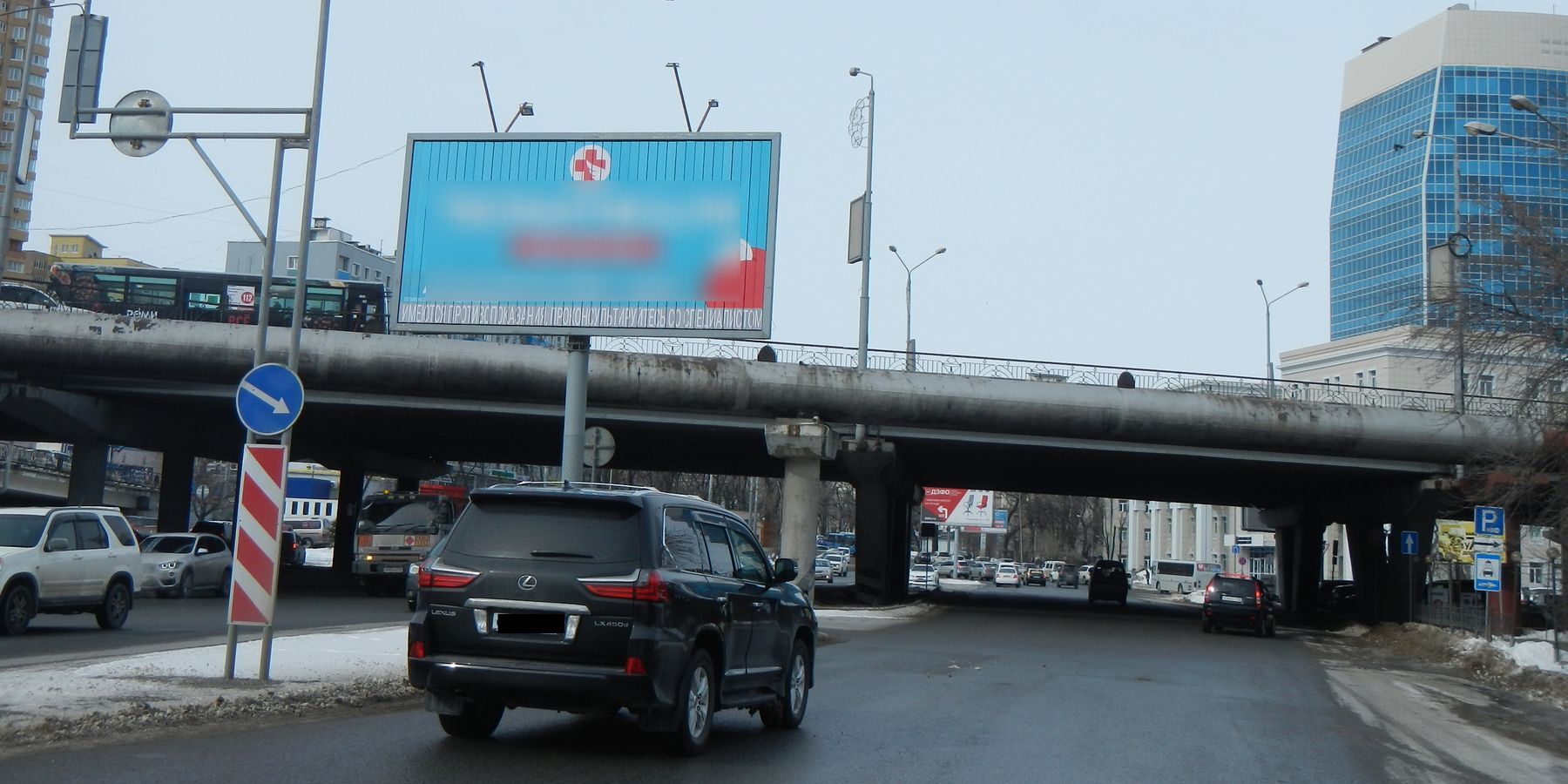 Фотография рекламного носителя, тип: Билборд 3x6, адрес: Некрасовская ул., д.122, Владивосток, Приморский край, Россия. Сторона А1-А3 №748004