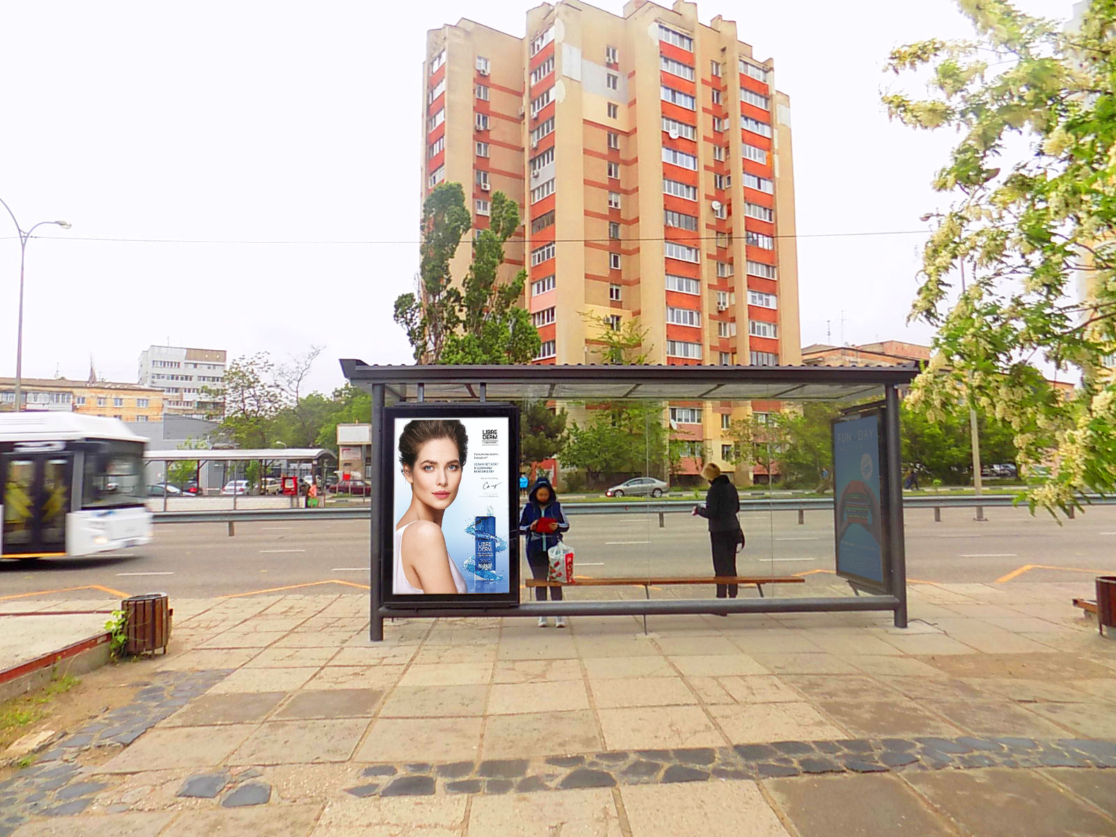 Фотография рекламного носителя, тип: Остановка 1.8x1.2, адрес: Киевская ул., д.136, Симферополь, Республика Крым, Россия. Сторона B2 №824339