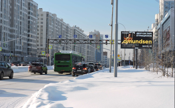 Фотография рекламного носителя, тип: Видеоэкран, адрес: Вильгельма де Геннина ул. Х Краснолесья ул., Екатеринбург, Свердловская область, Россия. Сторона A1-A10 №1056085