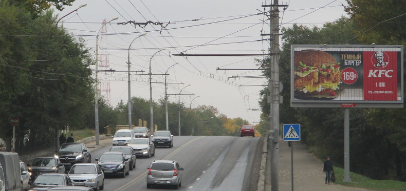 Фотография рекламного носителя, тип: Билборд 3x6, адрес: 50 лет Октября пр-т. Х Тракторная ул., Саратов, Саратовская область, Россия. Сторона А1-А3 №1078200