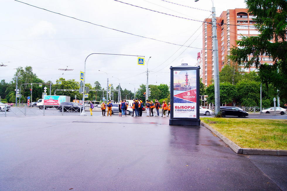 Фотография рекламного носителя, тип: Пиллар 3x1.4, адрес: Светлановский пр-т., д.39 Х Тореза пр-т., Санкт-Петербург, Россия. Сторона С №724925