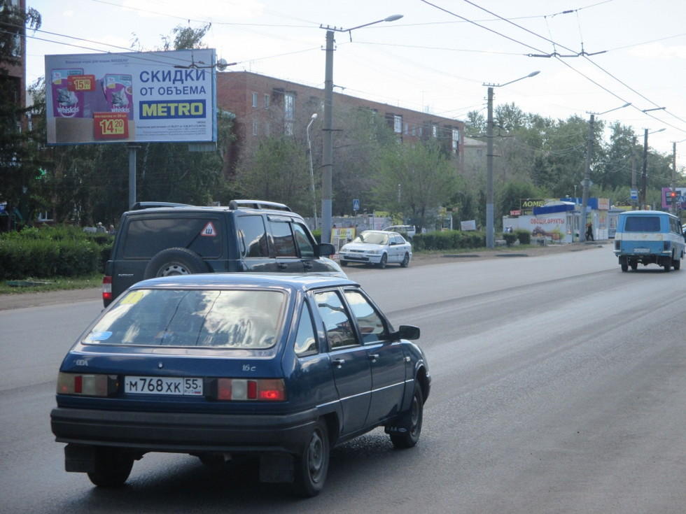 Фотография рекламного носителя, тип: Билборд 3x6, адрес: Космический пр-т., д.28, Омск, Омская область, Россия. Сторона В №1009992