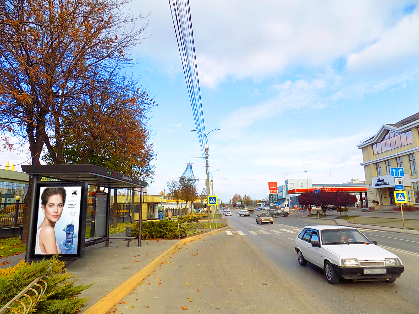 Фотография рекламного носителя, тип: Остановка 1.8x1.2, адрес: Генерала Васильева ул., ТЦ Sneha City, Симферополь, Республика Крым, Россия. Сторона B1 №843832