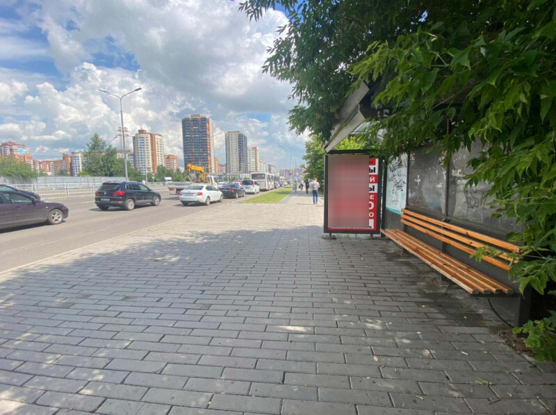 Фотография рекламного носителя, тип: Остановка 1.8x1.2, адрес: Молокова ул., д.1/1к, Красноярск, Красноярский край, Россия. Сторона A №870158