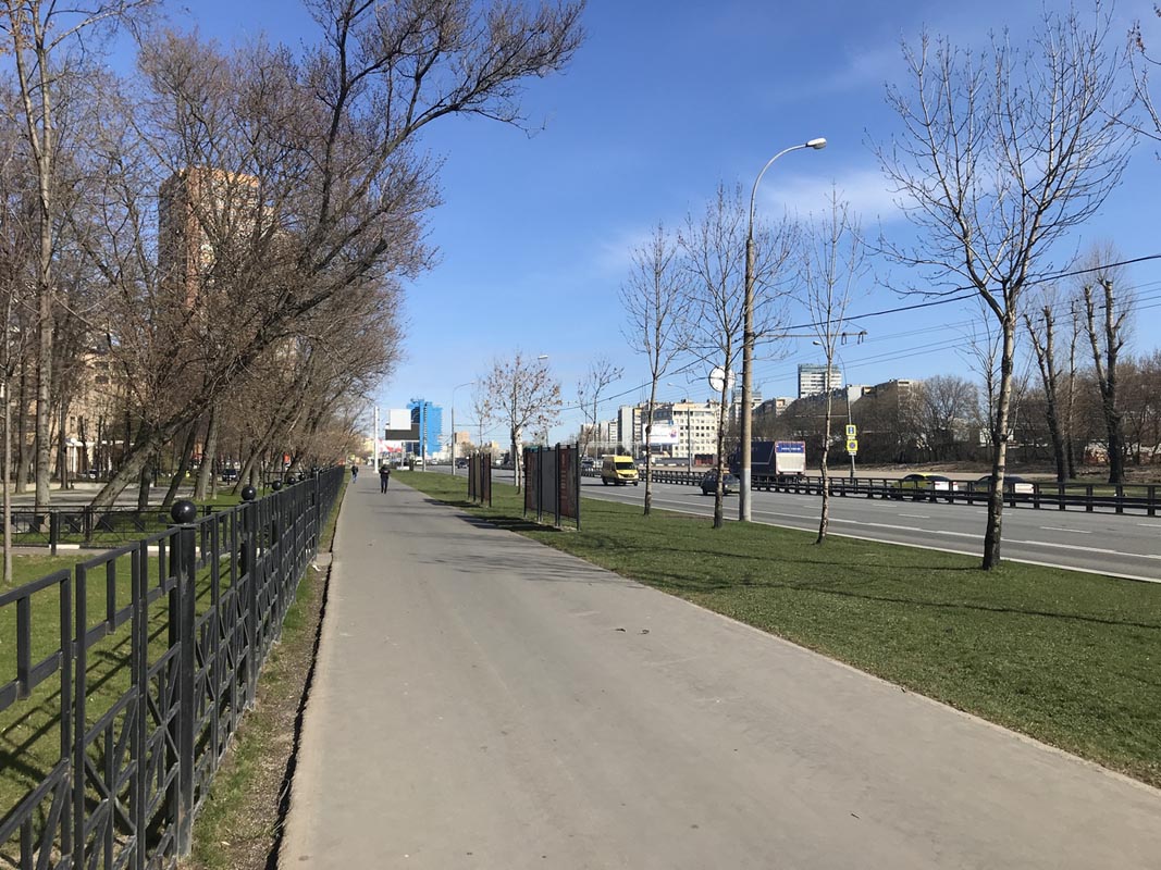 Фотография рекламного носителя, тип: Афиша 1.75x1.8, адрес: Дмитровское ш., д.9, поз.2, стенд 1, Москва, Россия. Сторона А2 №865180