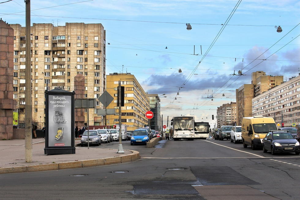 Фотография рекламного носителя, тип: Пиллар 3x1.4, адрес: Наличная ул. Х Новосмоленская наб., д.2, Санкт-Петербург, Россия. Сторона Б №706976