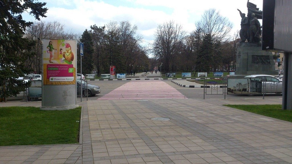 Фотография рекламного носителя, тип: Нестандартный ситиформат, адрес: Свободы пл., поз.1, Новороссийск, Краснодарский край, Россия. Сторона Б №587812