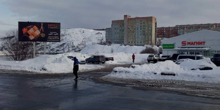 Фотография рекламного носителя, тип: Билборд 3x6, адрес: Приморская ул., д.5а, Мурманск, Мурманская область, Россия. Сторона A №851237