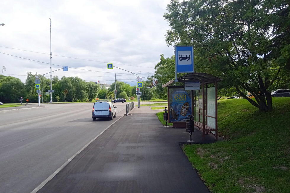 Фотография рекламного носителя, тип: Остановка 1.8x1.2, адрес: Приречная ул., ост. "Приречная ул.", поз.1, Москва, Россия. Сторона А №932084