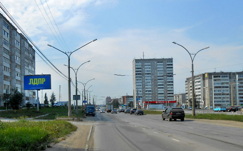 Фотография рекламного носителя, тип: Билборд 3x6, адрес: Октябрьская ул., д.101, Каменск-Уральский, Свердловская область, Россия. Сторона Б №1013161