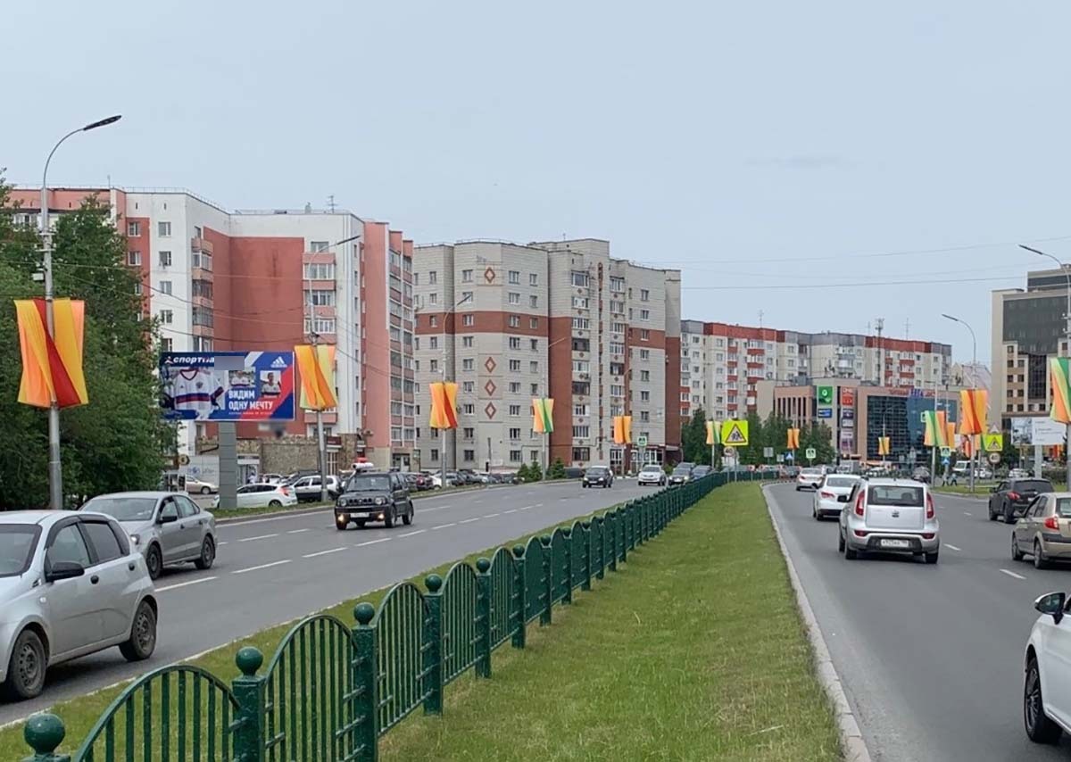 Фотография рекламного носителя, тип: Билборд 3x6, адрес: Ленина пр-т., д.63, Сургут, Ханты-Мансийский автономный округ – Югра, Россия. Сторона Б №778886