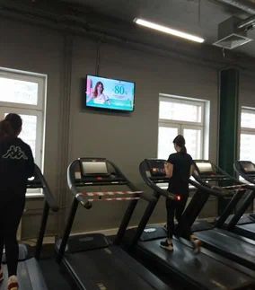 Фотография рекламного носителя, тип: Видеоэкран, адрес: Фитнес-центр «Fitness House в Мурино», Мурино пос., Шувалова ул., д.11, Ленинградская область, Россия. Сторона/вариант 7 №981213