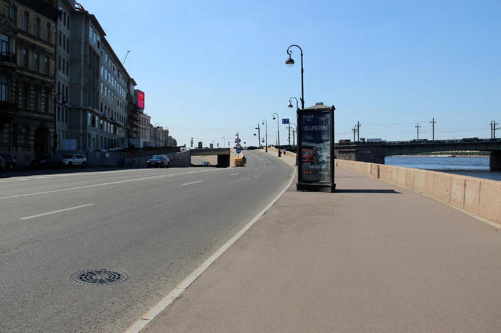 Фотография рекламного носителя, тип: Пиллар 3x1.4, адрес: Воскресенская наб. Х Шпалерная ул., д.26, Санкт-Петербург, Россия. Сторона А №598978