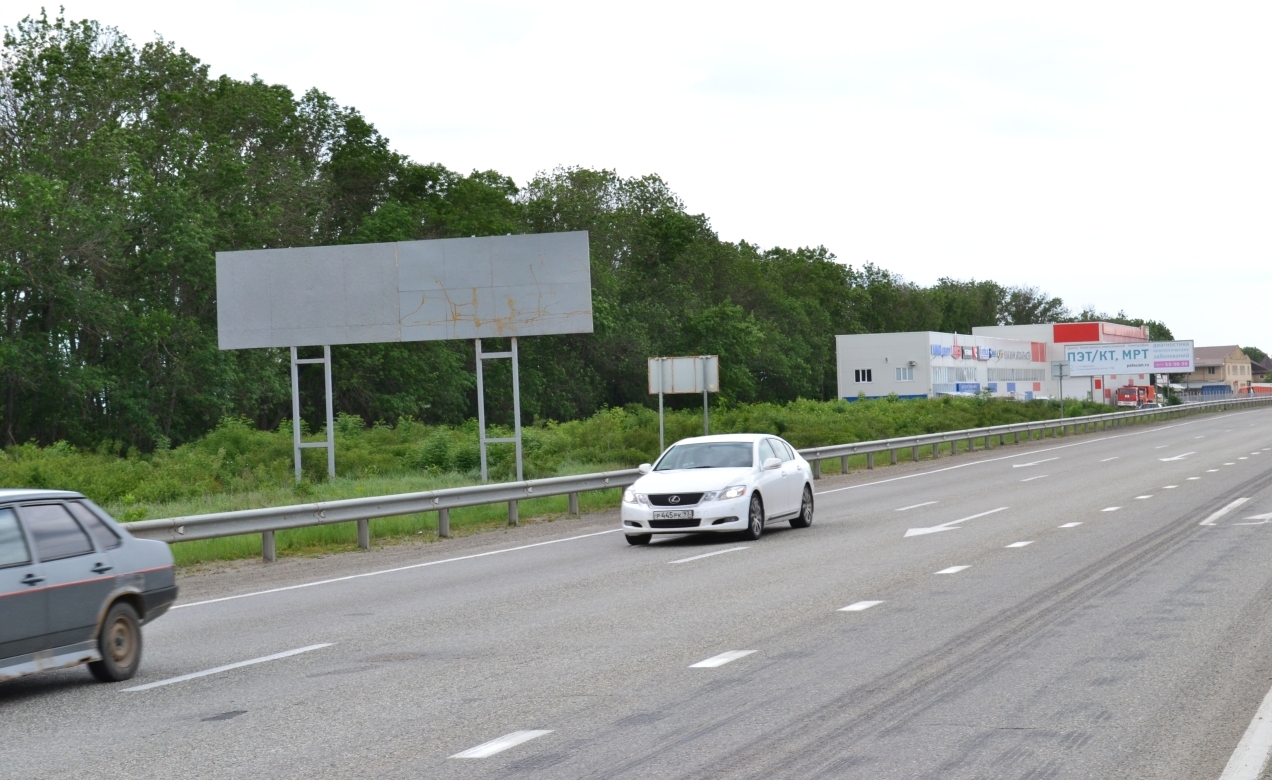 Фотография рекламного носителя, тип: Суперсайт 3x12, адрес: Кавказ а/д, 233 750м, справа, Невинномысск, Ставропольский край, Россия. Сторона B №1041941
